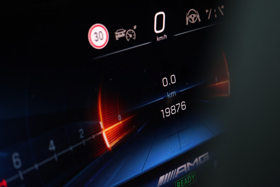 Mercedes-Benz C-Klasse AMG 63 S E Performance | 680 pk | Achterasbesturing | AMG Drivers Package | Distronic+ | Memory | Burmester | AMG Performance Stoelen | AMG-Aero Pakket | HUD | Digital Light |