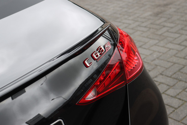 Mercedes-Benz C-Klasse AMG 63 S E Performance | 680 pk | Achterasbesturing | AMG Drivers Package | Distronic+ | Memory | Burmester | AMG Performance Stoelen | AMG-Aero Pakket | HUD | Digital Light |