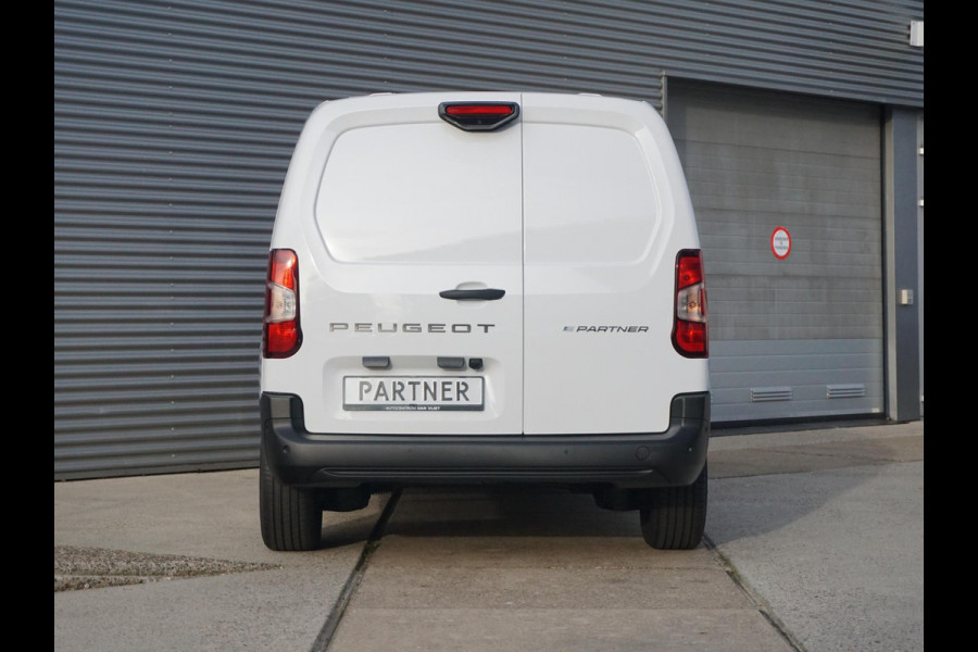 Peugeot e-Partner L2 50 kWh | 8 jaar garantie | Navigatie incl. Apple Carplay | camera's | parkeersensoren voor & achter | dodehoek detectie | Comfort stoel | rijklaarprijs