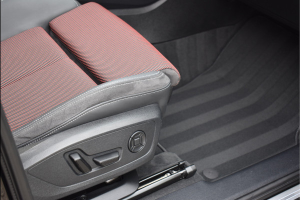Audi Q3 Sportback 45 TFSI e S-Line 245 Pk Pano Memory Navi Leder Matrix Sonos Keyless Camera 20 Inch
