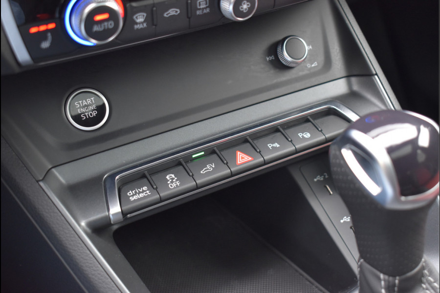 Audi Q3 Sportback 45 TFSI e S-Line 245 Pk Pano Memory Navi Leder Matrix Sonos Keyless Camera 20 Inch