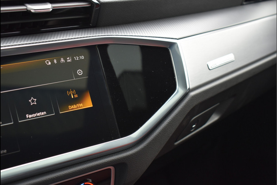 Audi Q3 Sportback 45 TFSI e S-Line 245 Pk Pano Memory Navi Leder Matrix Sonos Keyless Camera 20 Inch