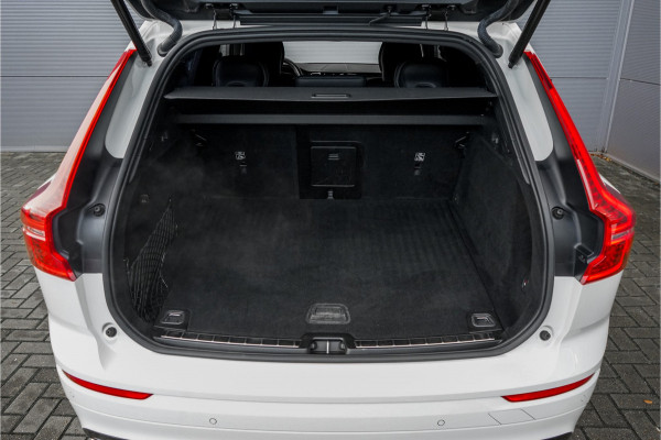 Volvo XC60 2.0 B4 Inscription R-Design Luchtvering ACC Trekhaak