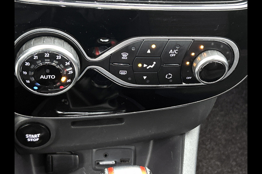 Renault Clio 1.6 Turbo R.S. | 200PK | Dealer onderH | StoelverW | Bose | Climate | Cruise | Navi | ETC