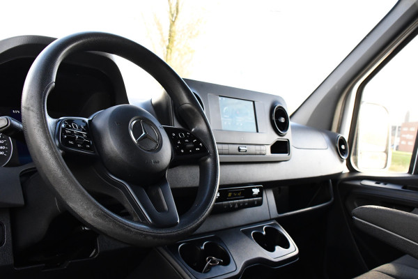 Mercedes-Benz Sprinter 319 1.9 CDI L2H2 RWD AMG Edition Camera, Cruise, Carplay, 190pk, Automaat, Multimedia, LED, Stoelverwarming, Standkachel, Uniek!