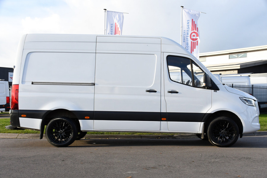 Mercedes-Benz Sprinter 319 1.9 CDI L2H2 RWD AMG Edition Camera, Cruise, Carplay, 190pk, Automaat, Multimedia, LED, Stoelverwarming, Standkachel, Uniek!