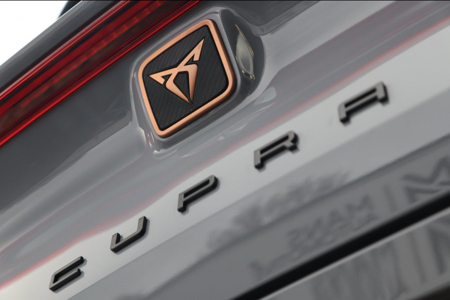 CUPRA Leon Sportstourer 1.4 e-Hybrid VZ Copper / PANODAK / KEYLESS / VOLLEDIG UITGEVOERD!