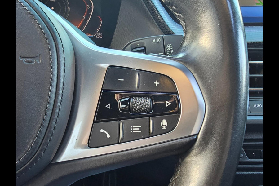 BMW 1-serie 118i M Line / AUT / NAP / Navi / Camera / M Interieur / Cruise Control / Open Panoramadak / Led / Pdc / 19 Inch