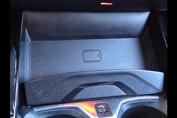 BMW 1-serie 118i M Line / AUT / NAP / Navi / Camera / M Interieur / Cruise Control / Open Panoramadak / Led / Pdc / 19 Inch