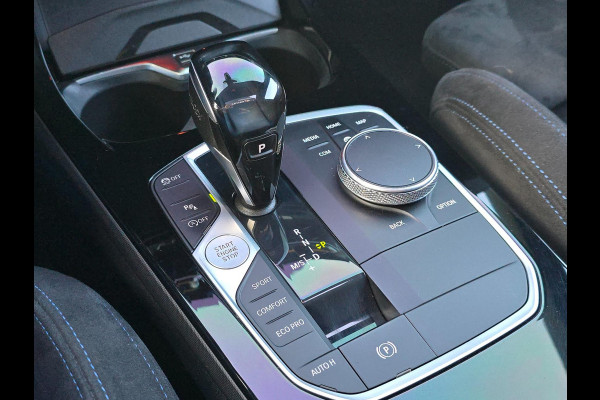 BMW 1-serie 118i M Line / AUT / NAP / Navi / Camera / M Interieur / Cruise Control / Open Panoramadak / Led / Pdc / 19 Inch