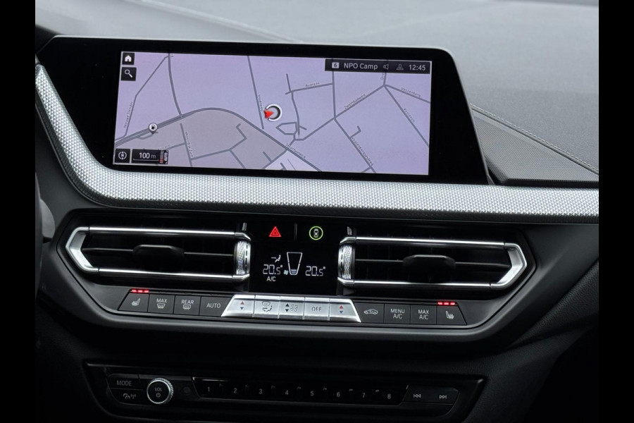 BMW 1-serie 118i High Executive Edition Sport line, digidash, stoelverwarming, 1 e eigenaar, NL auto met nationale auto pas ,