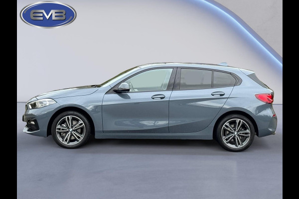 BMW 1-serie 118i High Executive Edition Sport line, digidash, stoelverwarming, 1 e eigenaar, NL auto met nationale auto pas ,