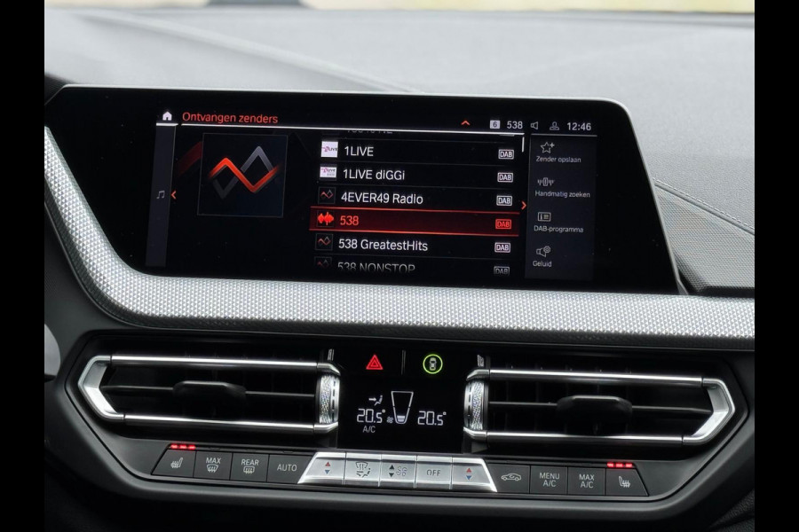 BMW 1-serie 118i High Executive Edition Sport line, digidash, stoelverwarming, 1 e eigenaar, NL auto met nationale auto pas ,