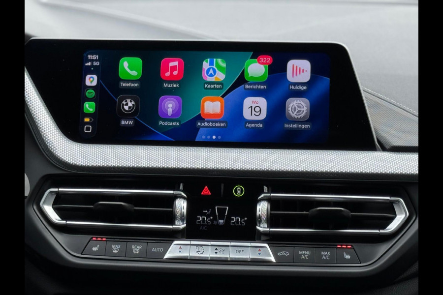 BMW 1-serie 118i High Executive Edition Sport line, digidash, stoelverwarming, 1 e eigenaar, NL auto met nationale auto pas ,