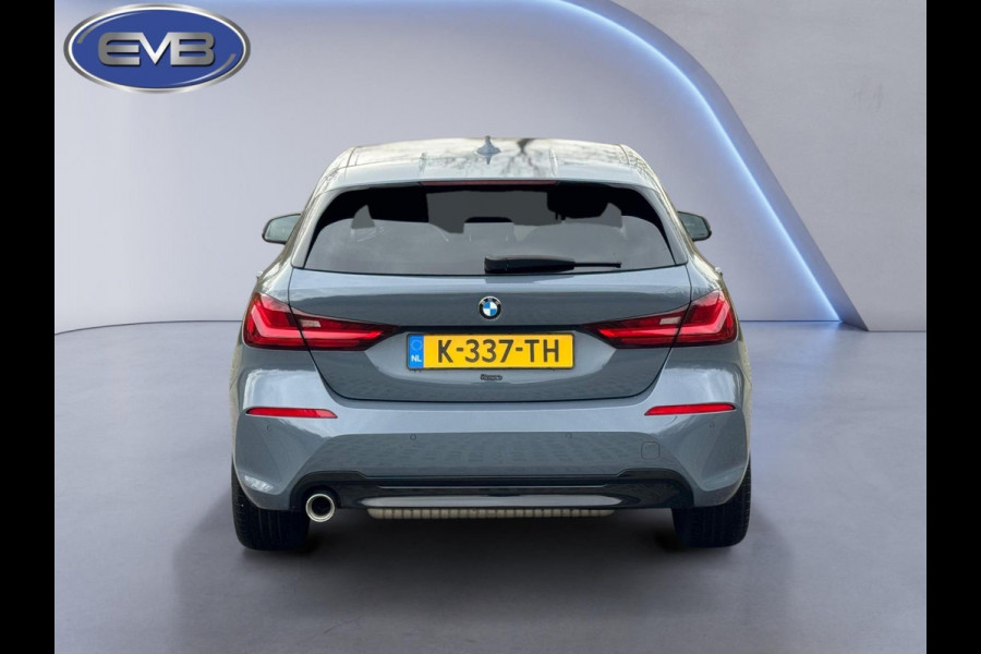 BMW 1-serie 118i High Executive Edition Sport line, digidash, stoelverwarming, 1 e eigenaar, NL auto met nationale auto pas ,