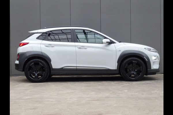 Hyundai Kona EV Premium 64 kWh * CARPLAY * WARMTEPOMP !!
