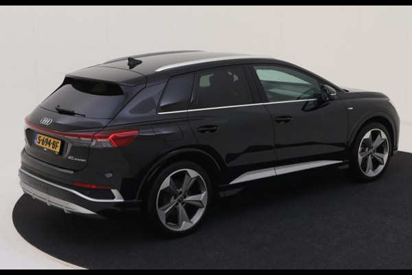 Audi Q4 e-tron 40 S 204 pk edition 77 kWh, 1 e eigenaar, 2 X S line, 21 inch, elect.bed. trekhaak, NL auto met nationale auto pas