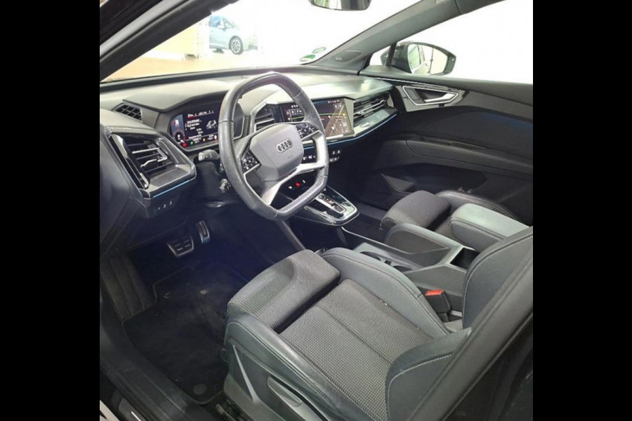Audi Q4 e-tron 40 S 204 pk edition 77 kWh, 1 e eigenaar, 2 X S line, 21 inch, elect.bed. trekhaak, NL auto met nationale auto pas