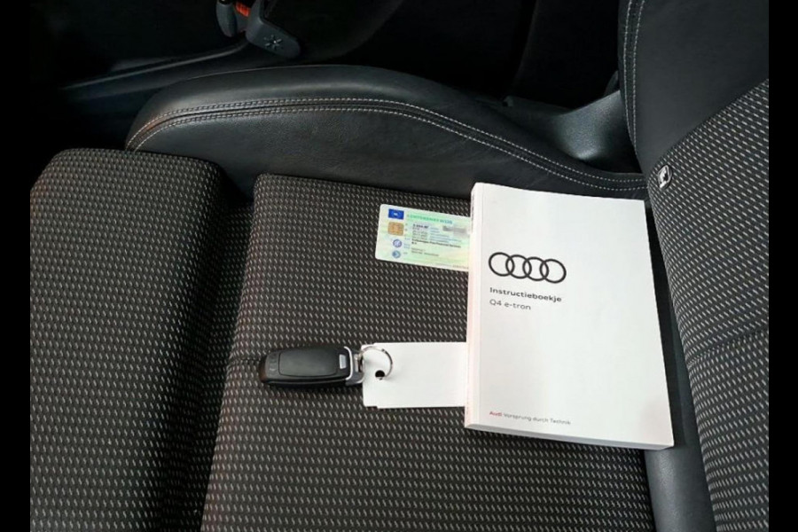 Audi Q4 e-tron 40 S 204 pk edition 77 kWh, 1 e eigenaar, 2 X S line, 21 inch, elect.bed. trekhaak, NL auto met nationale auto pas
