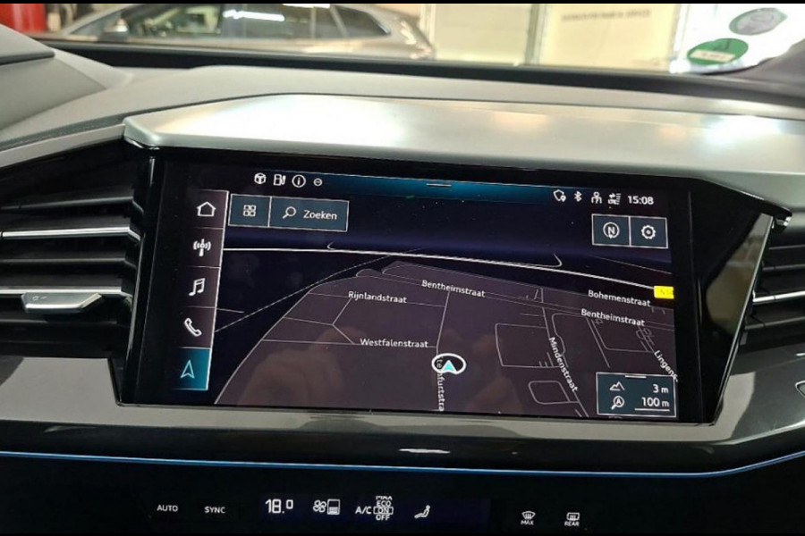 Audi Q4 e-tron 40 S 204 pk edition 77 kWh, 1 e eigenaar, 2 X S line, 21 inch, elect.bed. trekhaak, NL auto met nationale auto pas