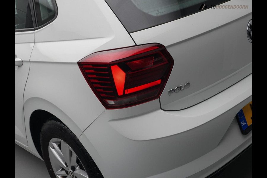 Volkswagen Polo 1.0 TSI Comfortline deluxe (APPLE CARPLAY,LED,ADAPTIVE CRUISE,COMFORT-STOELEN,PDC,LM-VELGEN,NIEUWE APK)