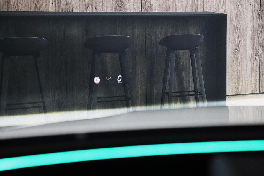 Mercedes-Benz E-Klasse 400 e 4MATIC AMG 53 Look / Hyperscreen / Massage / Burmester / Head Up / 360 Camera / Leder / Pano / 20 Inc