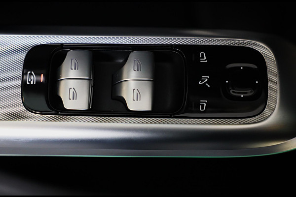 Mercedes-Benz E-Klasse 400 e 4MATIC AMG 53 Look / Hyperscreen / Massage / Burmester / Head Up / 360 Camera / Leder / Pano / 20 Inc