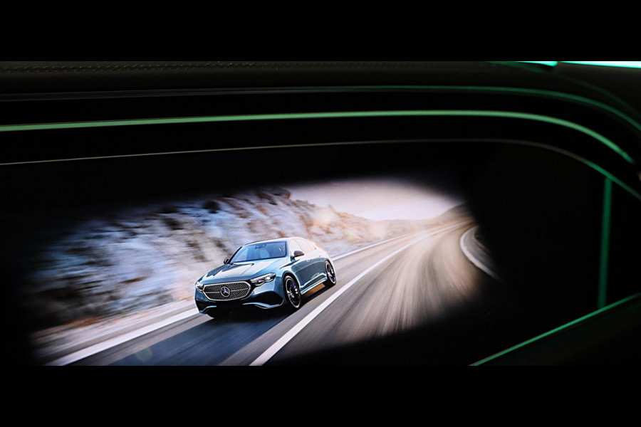 Mercedes-Benz E-Klasse 400 e 4MATIC AMG 53 Look / Hyperscreen / Massage / Burmester / Head Up / 360 Camera / Leder / Pano / 20 Inc