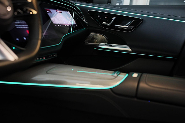 Mercedes-Benz E-Klasse 400 e 4MATIC AMG 53 Look / Hyperscreen / Massage / Burmester / Head Up / 360 Camera / Leder / Pano / 20 Inc