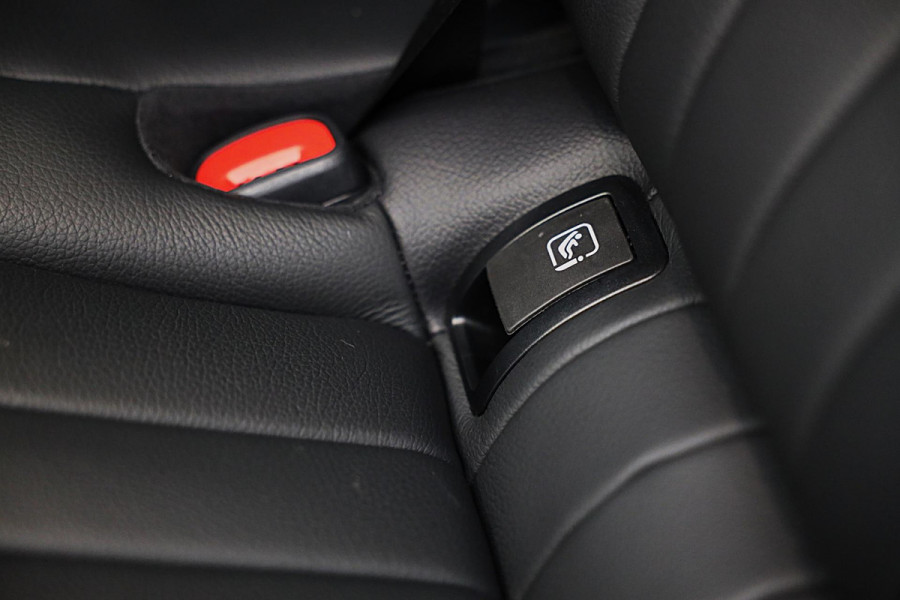 Mercedes-Benz E-Klasse 400 e 4MATIC AMG 53 Look / Hyperscreen / Massage / Burmester / Head Up / 360 Camera / Leder / Pano / 20 Inc