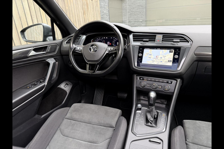 Volkswagen Tiguan Allspace 1.5 TSI R-line 7-persoons Automaat | Panoramadak | DCC Mode Selection | Stoelverwarming | LED verlichting | Spiegels elektrisch