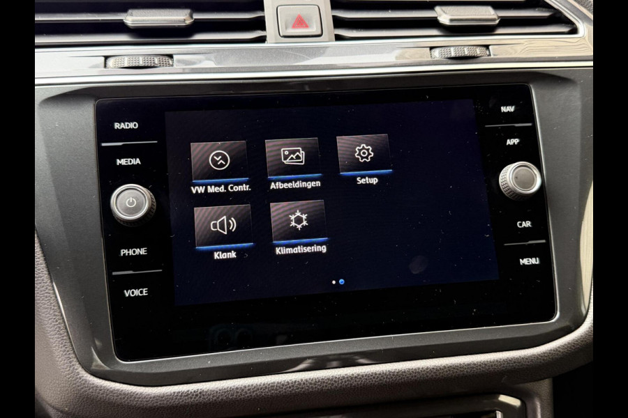 Volkswagen Tiguan Allspace 1.5 TSI R-line 7-persoons Automaat | Panoramadak | DCC Mode Selection | Stoelverwarming | LED verlichting | Spiegels elektrisch