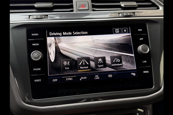 Volkswagen Tiguan Allspace 1.5 TSI R-line 7-persoons Automaat | Panoramadak | DCC Mode Selection | Stoelverwarming | LED verlichting | Spiegels elektrisch