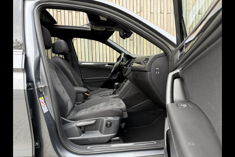 Volkswagen Tiguan Allspace 1.5 TSI R-line 7-persoons Automaat | Panoramadak | DCC Mode Selection | Stoelverwarming | LED verlichting | Spiegels elektrisch