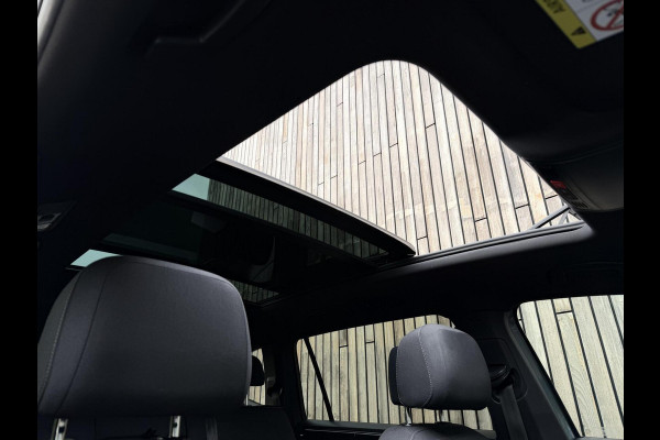 Volkswagen Tiguan Allspace 1.5 TSI R-line 7-persoons Automaat | Panoramadak | DCC Mode Selection | Stoelverwarming | LED verlichting | Spiegels elektrisch