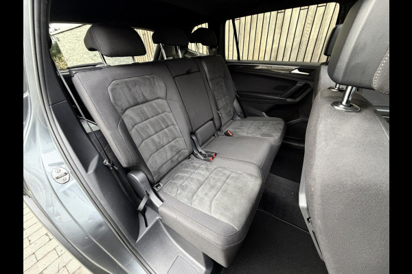 Volkswagen Tiguan Allspace 1.5 TSI R-line 7-persoons Automaat | Panoramadak | DCC Mode Selection | Stoelverwarming | LED verlichting | Spiegels elektrisch