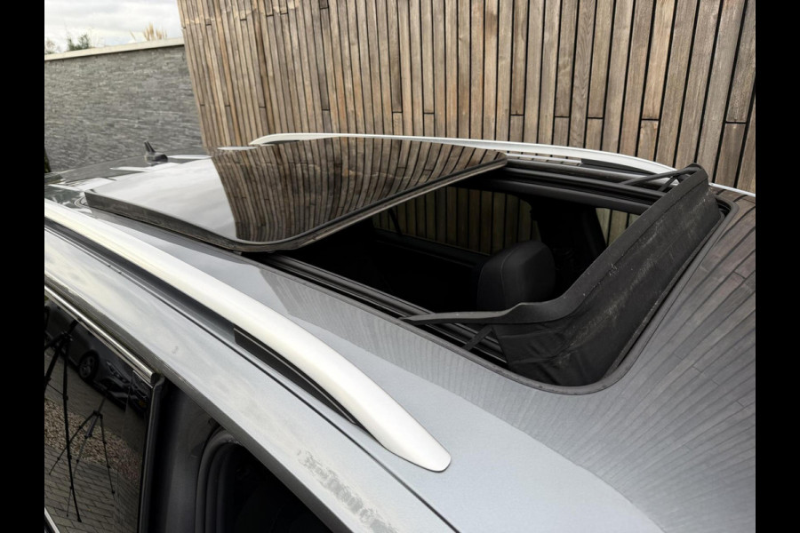 Volkswagen Tiguan Allspace 1.5 TSI R-line 7-persoons Automaat | Panoramadak | DCC Mode Selection | Stoelverwarming | LED verlichting | Spiegels elektrisch