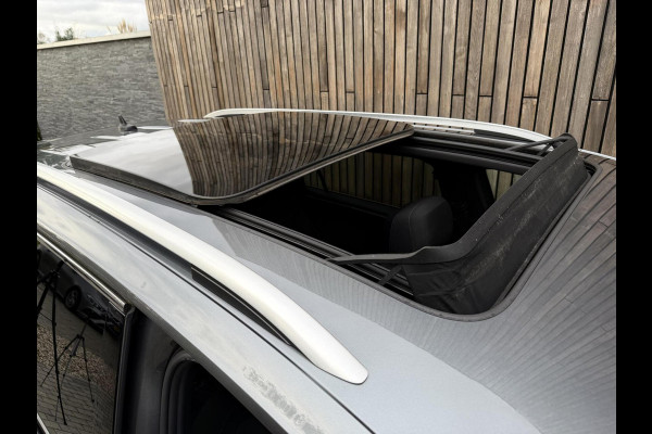 Volkswagen Tiguan Allspace 1.5 TSI R-line 7-persoons Automaat | Panoramadak | DCC Mode Selection | Stoelverwarming | LED verlichting | Spiegels elektrisch