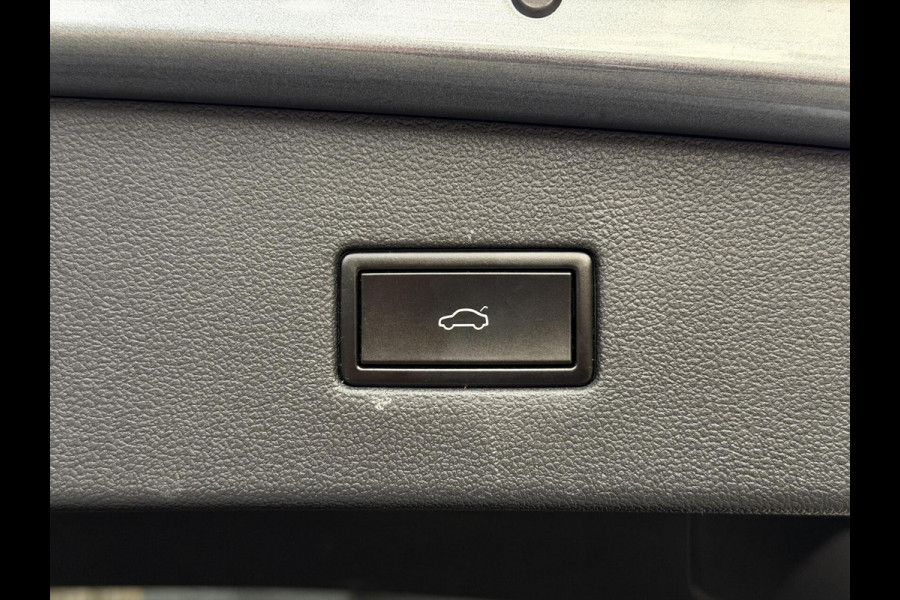 Volkswagen Tiguan Allspace 1.5 TSI R-line 7-persoons Automaat | Panoramadak | DCC Mode Selection | Stoelverwarming | LED verlichting | Spiegels elektrisch