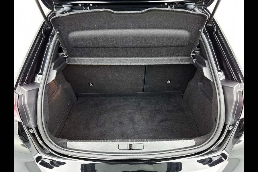 Peugeot 208 1.2 PureTech GT Aut. Airco|ECC Navi Carplay Cruise Control PDC VA Camera 17" LM Velgen