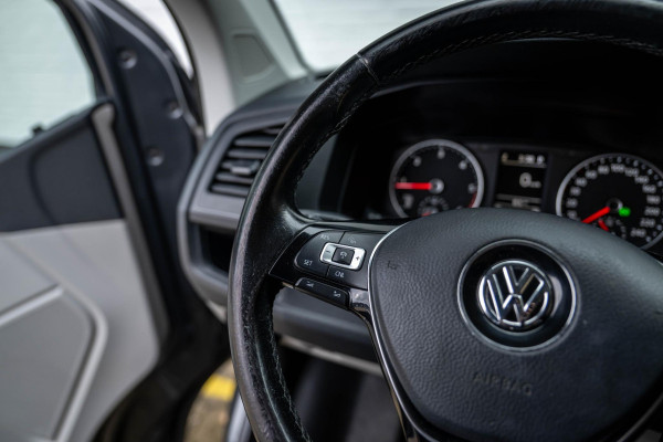 Volkswagen Transporter 2.0 TDI L2H1 Comfortline Plus ACC LED Camera NAP