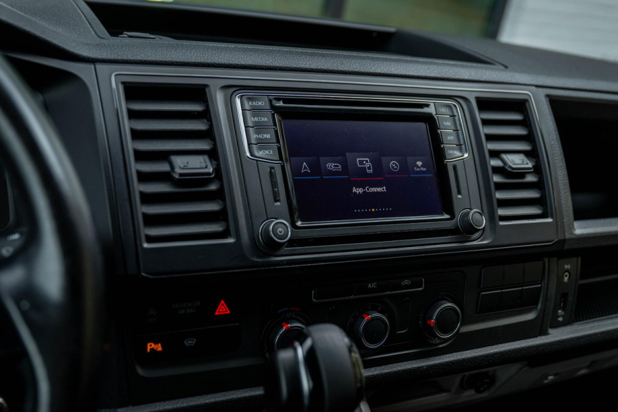 Volkswagen Transporter 2.0 TDI L2H1 Comfortline Plus ACC LED Camera NAP