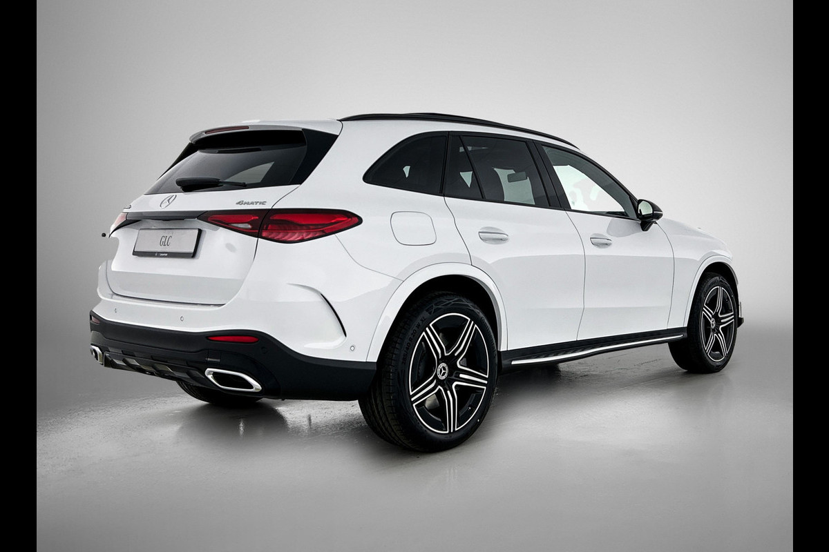 Mercedes-Benz GLC 300e 4MATIC Sport Edition | Premium pakket | Nightpakket | Treeplanken | Trekhaak | Smartphone integratie | Augmented Reality navigatie | 360°-camera | DIGITAL LIGHT | Memorypakket |