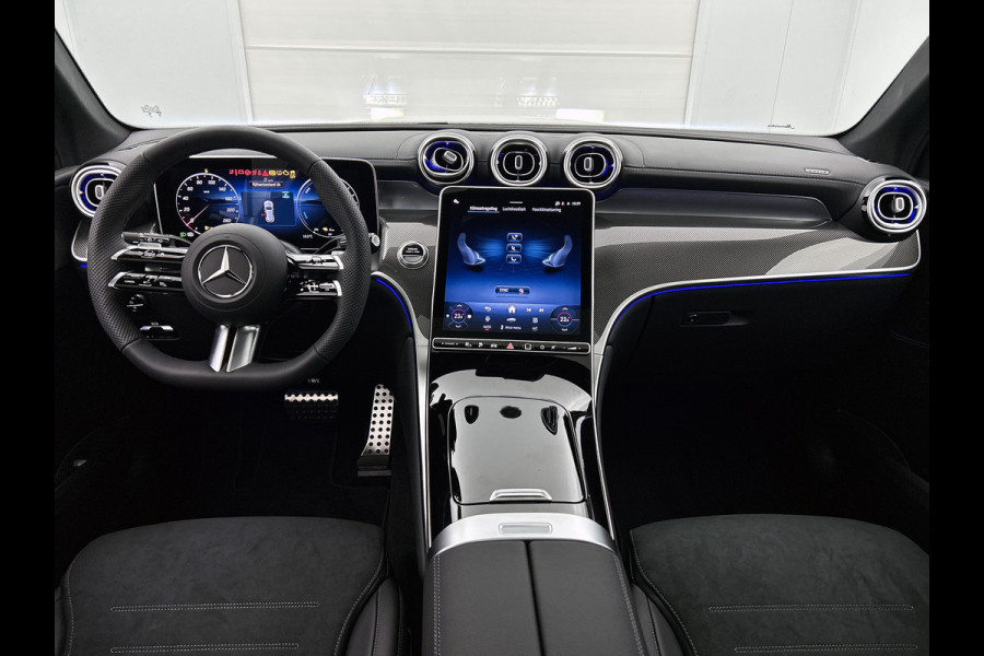 Mercedes-Benz GLC 300e 4MATIC Sport Edition | Premium pakket | Nightpakket | Treeplanken | Trekhaak | Smartphone integratie | Augmented Reality navigatie | 360°-camera | DIGITAL LIGHT | Memorypakket |