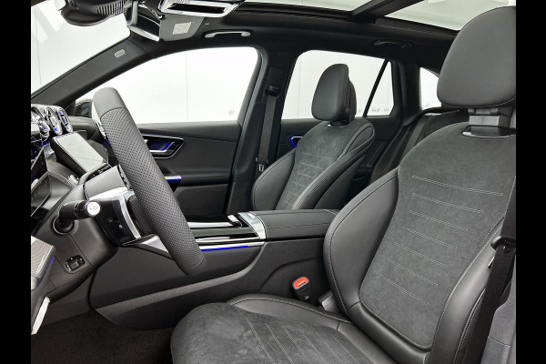 Mercedes-Benz GLC 300e 4MATIC Sport Edition | Premium pakket | Nightpakket | Treeplanken | Trekhaak | Smartphone integratie | Augmented Reality navigatie | 360°-camera | DIGITAL LIGHT | Memorypakket |
