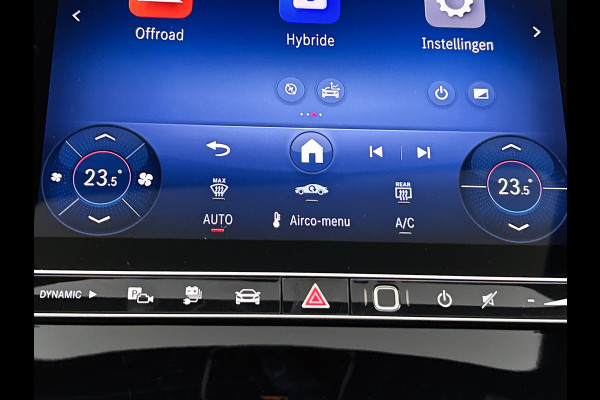 Mercedes-Benz GLC 300e 4MATIC Sport Edition | Premium pakket | Nightpakket | Treeplanken | Trekhaak | Smartphone integratie | Augmented Reality navigatie | 360°-camera | DIGITAL LIGHT | Memorypakket |