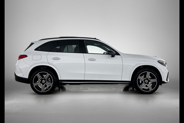 Mercedes-Benz GLC 300e 4MATIC Sport Edition | Premium pakket | Nightpakket | Treeplanken | Trekhaak | Smartphone integratie | Augmented Reality navigatie | 360°-camera | DIGITAL LIGHT | Memorypakket |