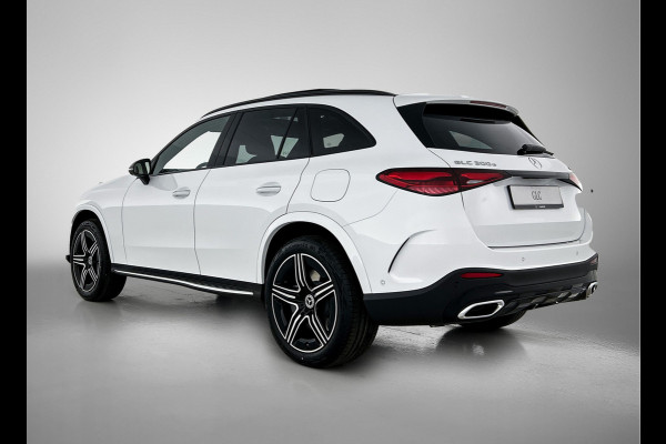 Mercedes-Benz GLC 300e 4MATIC Sport Edition | Premium pakket | Nightpakket | Treeplanken | Trekhaak | Smartphone integratie | Augmented Reality navigatie | 360°-camera | DIGITAL LIGHT | Memorypakket |