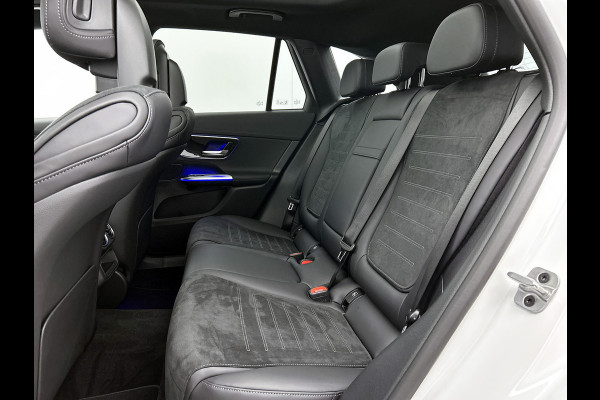Mercedes-Benz GLC 300e 4MATIC Sport Edition | Premium pakket | Nightpakket | Treeplanken | Trekhaak | Smartphone integratie | Augmented Reality navigatie | 360°-camera | DIGITAL LIGHT | Memorypakket |