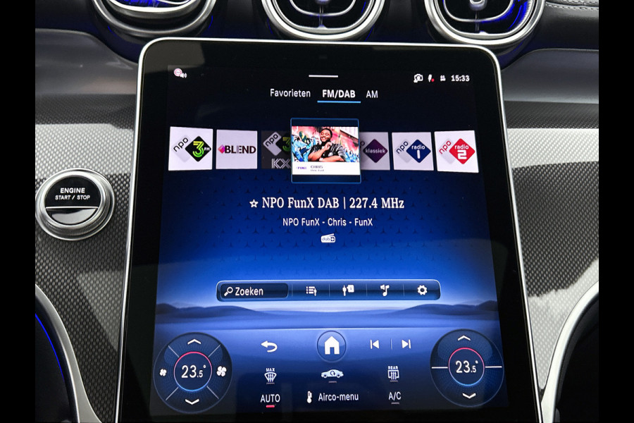 Mercedes-Benz GLC 300e 4MATIC Sport Edition | Premium pakket | Nightpakket | Treeplanken | Trekhaak | Smartphone integratie | Augmented Reality navigatie | 360°-camera | DIGITAL LIGHT | Memorypakket |